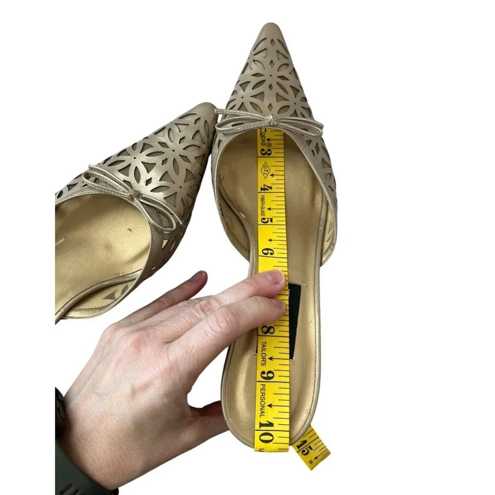 VAN ELi Gold Leather Kitten Heel Mules Size 8 Pointed Toe Slip On Italy